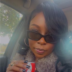 Meet your Posher, Sherrell